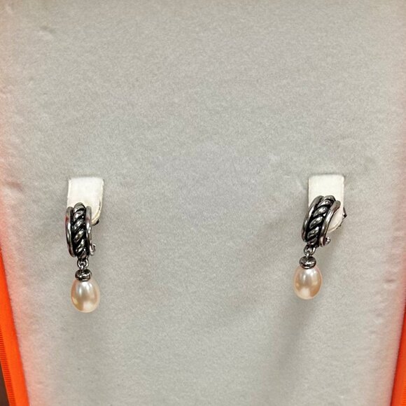 Mandarin Cultured Pearl Necklace and Earrings - Picture 2 of 2